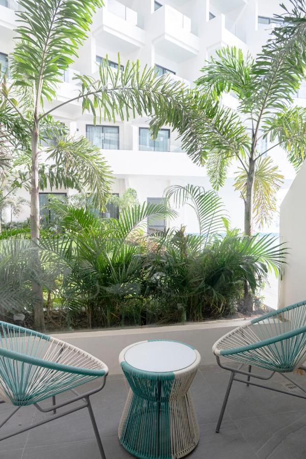 Lime Resort Manila Pasay Exteriör bild