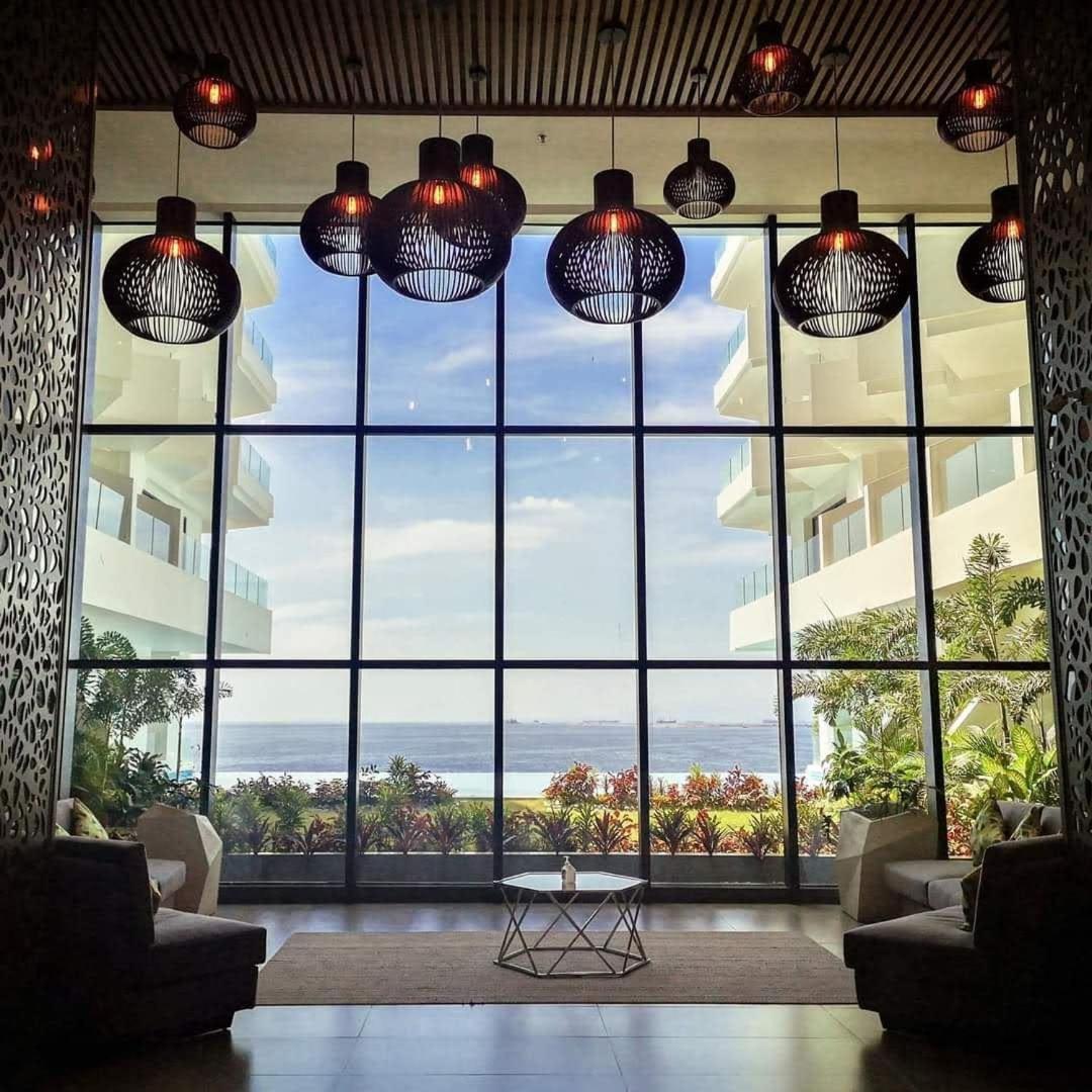 Lime Resort Manila Pasay Exteriör bild