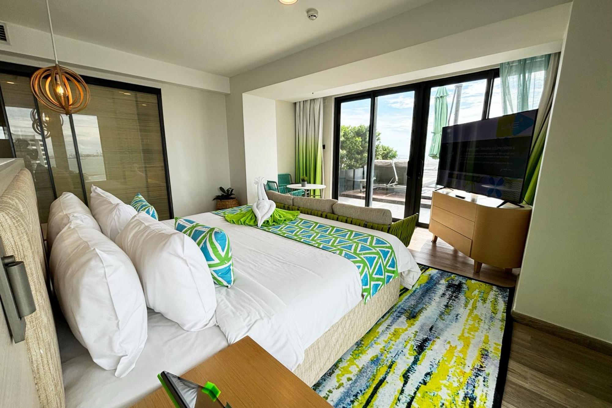 Lime Resort Manila Pasay Exteriör bild